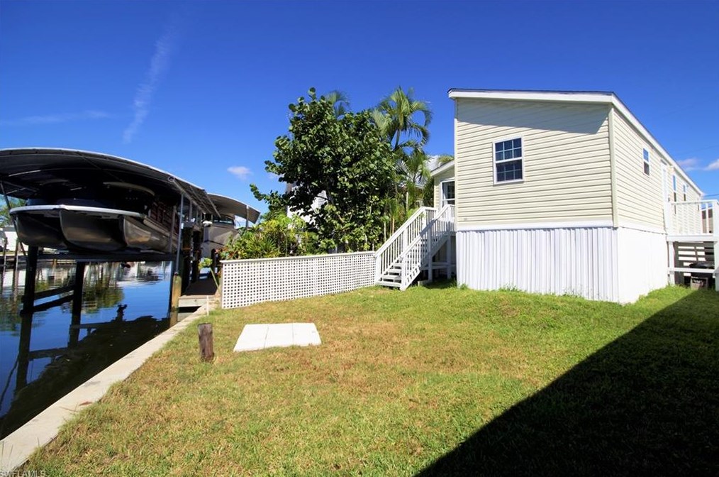 36 Emily Ln, Fort Myers Beach, FL 33931