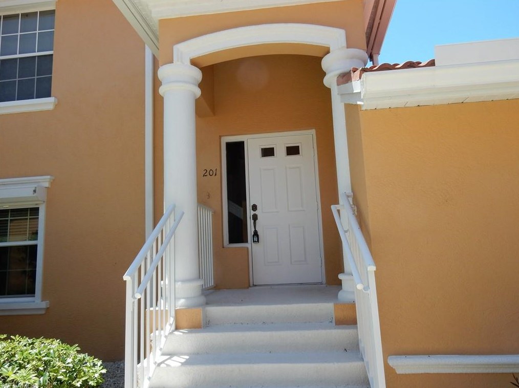 13831 Eagle Ridge Lakes Dr #201, Fort Myers, FL 33912