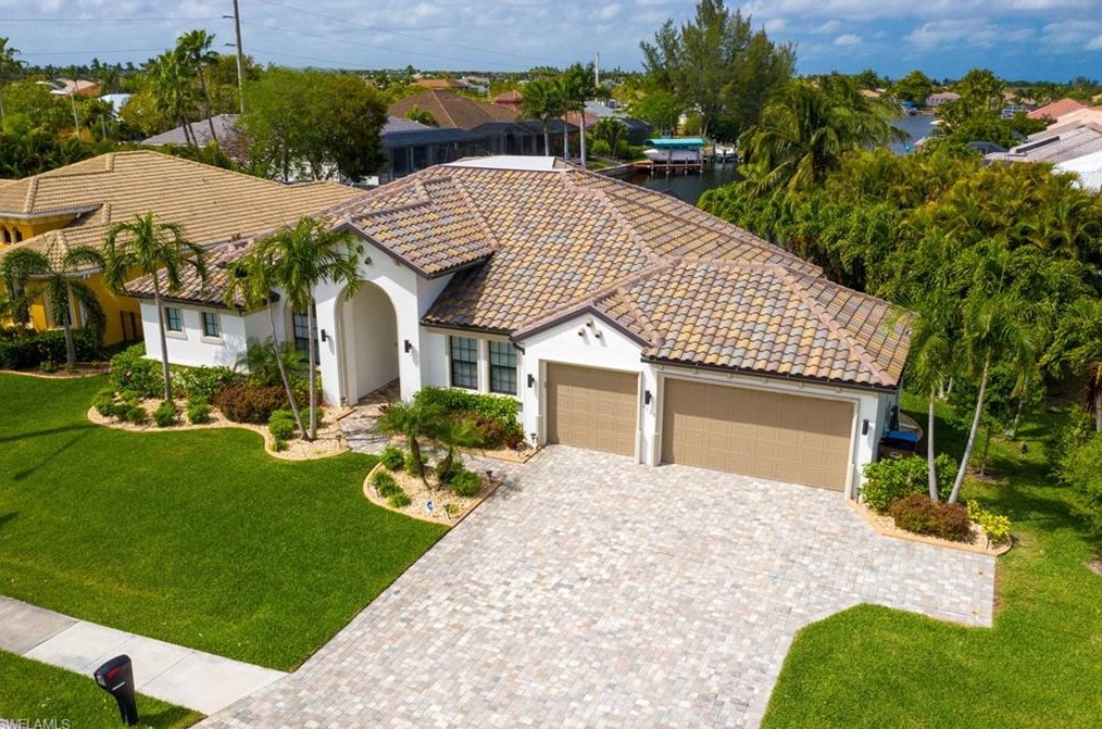 4726 Agualinda Blvd, Cape Coral, FL 33914-6235