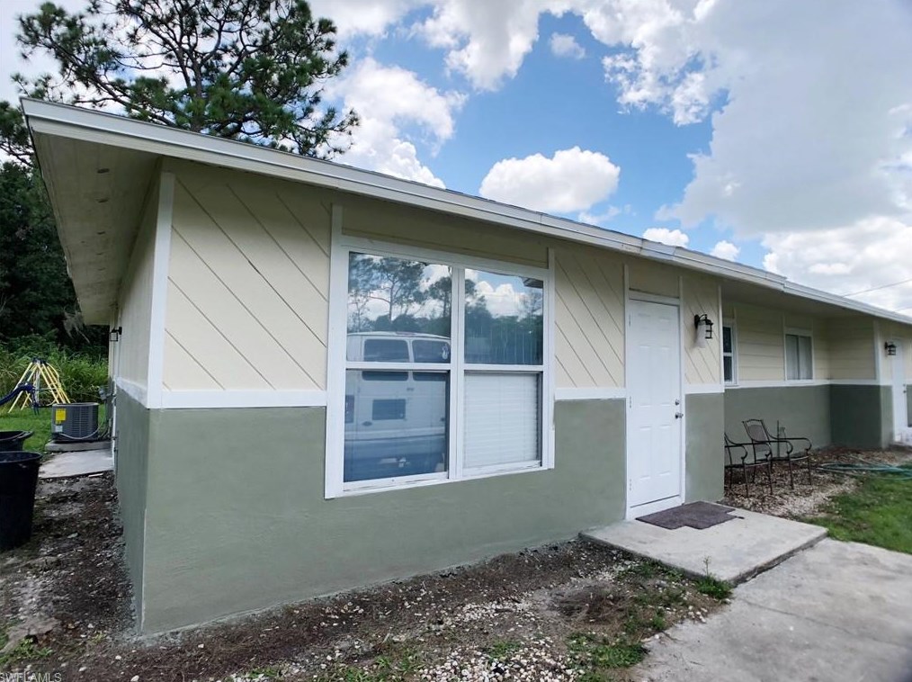 4000 Pine Drop Ln, Fort Myers, FL 33917-1870