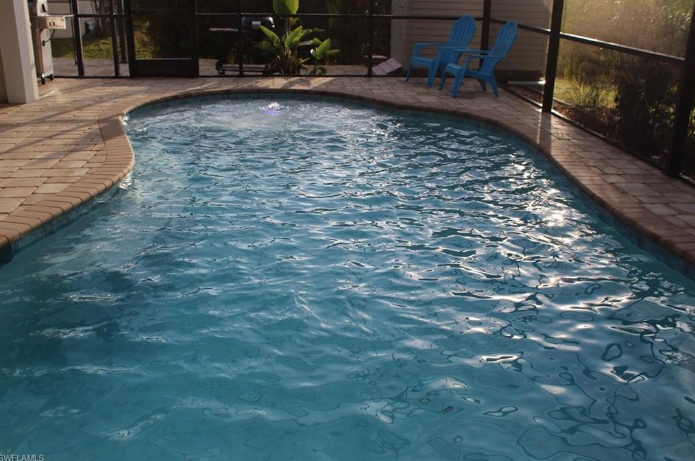 912 Ne 16th Terrace, Cape Coral, FL 33909