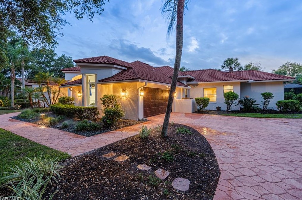 11570 Hampton Greens Dr, Fort Myers, FL 33913-8324