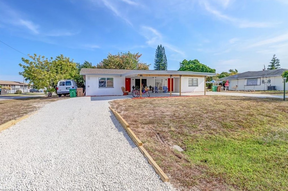 603 46th Ter, Cape Coral, FL 33904-5559