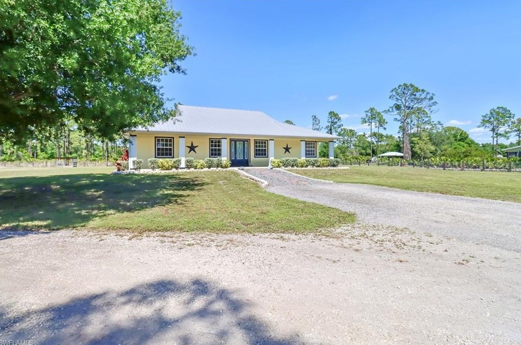 11301 Howard Rd, Fort Myers, FL 33917-4203