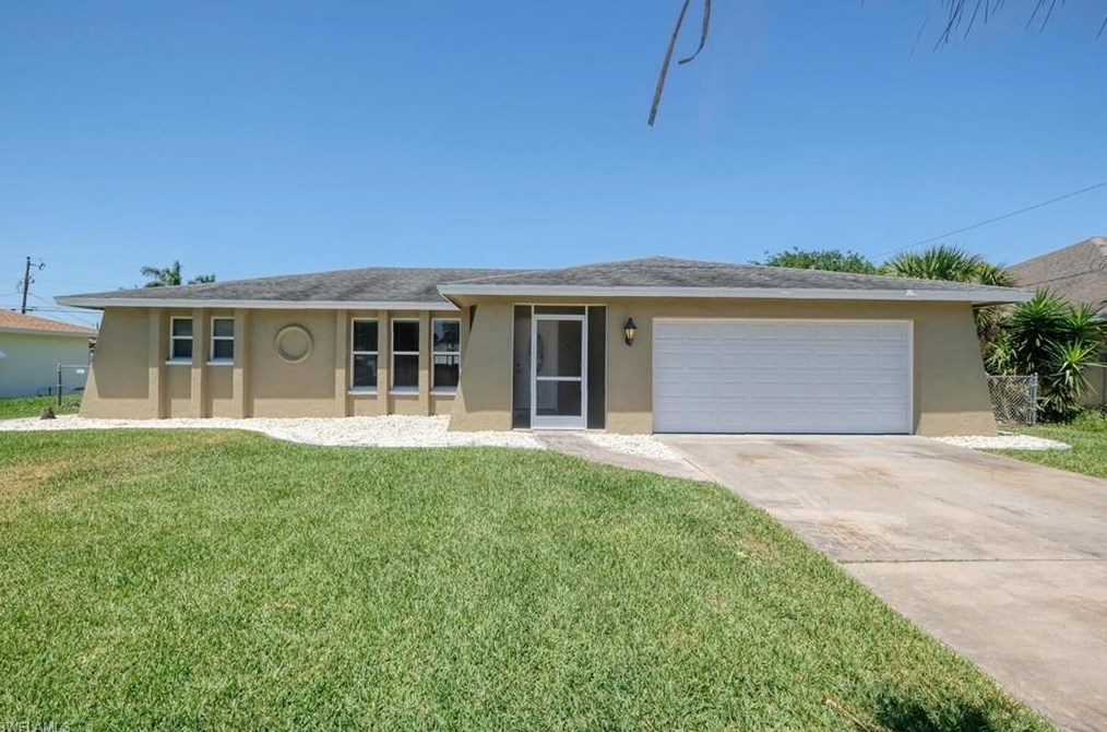 1215 35th Ter, Cape Coral, FL 33904-4249
