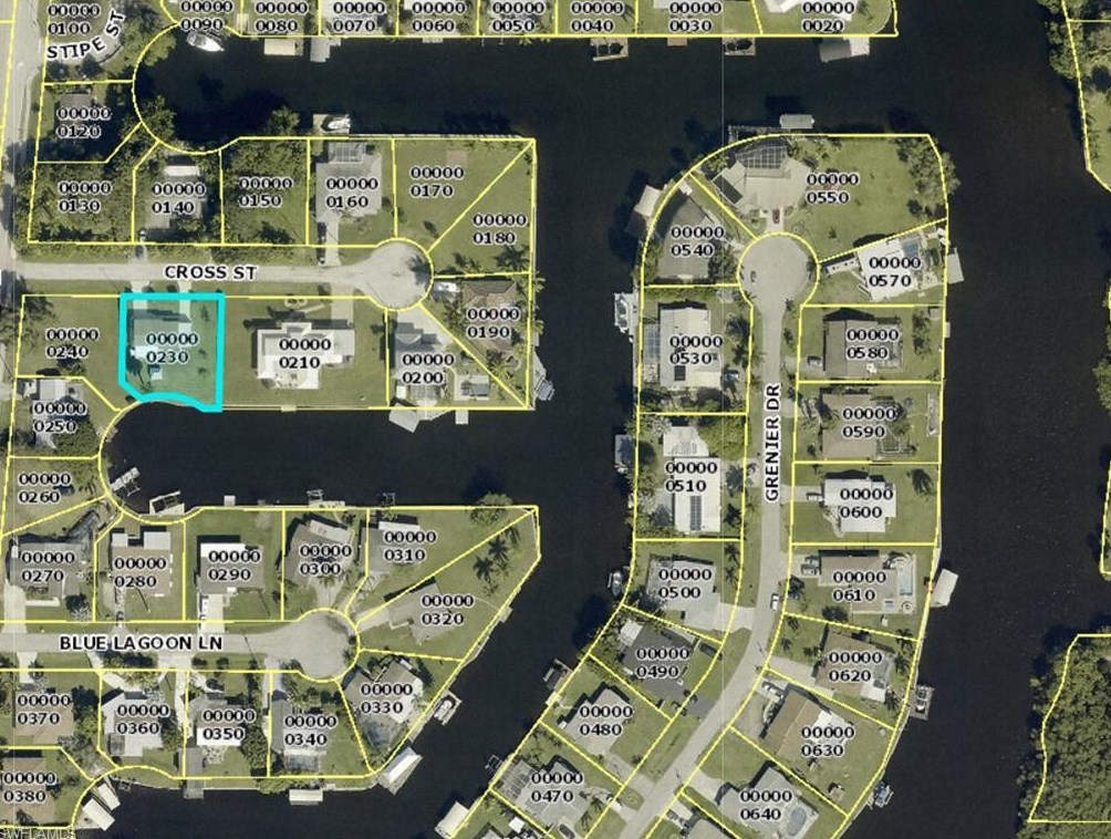 421 Cross St, Fort Myers, FL 33903-4308