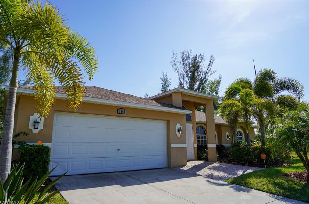 1300 28th St, Cape Coral, FL 33914-4243