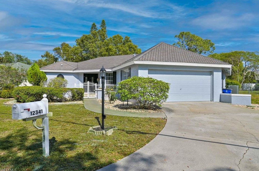 12341 Mcgregor Blvd, Fort Myers, FL 33919-3143