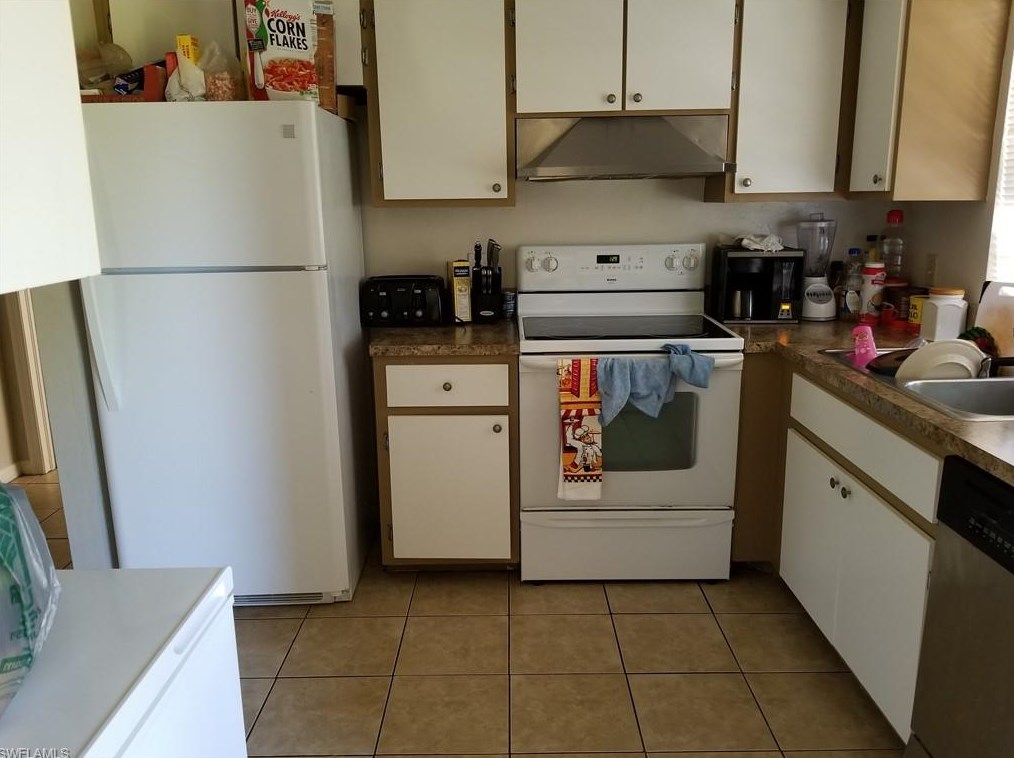 2120 Se 6th St, Cape Coral, FL 33990