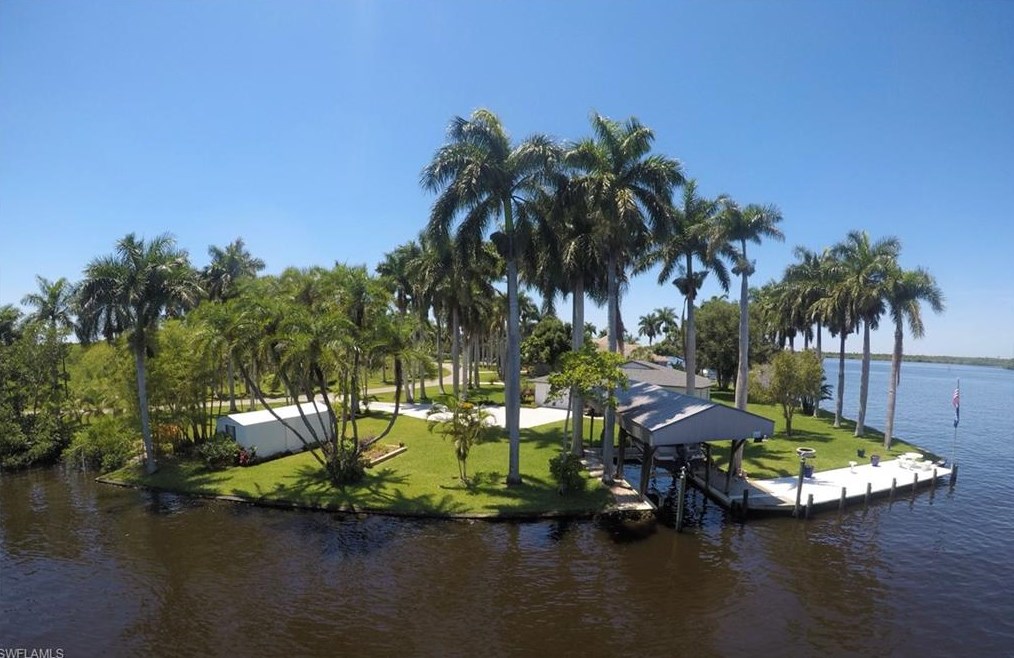 5255 Lake Caloosa Dr, Fort Myers, FL 33905-2703
