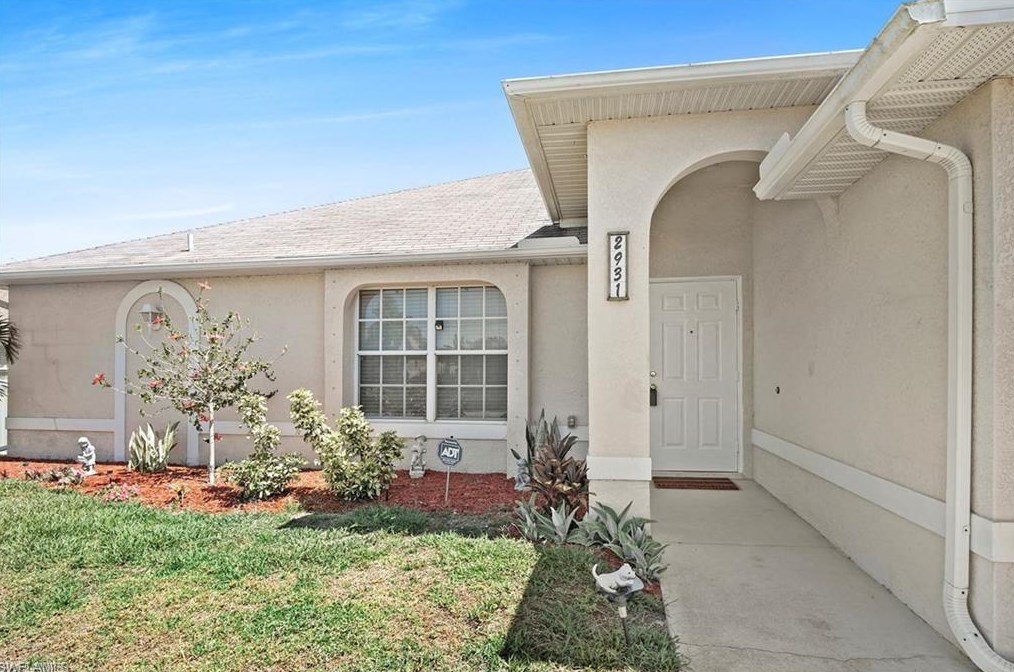 2931 9th Ter, Cape Coral, FL 33993-5745