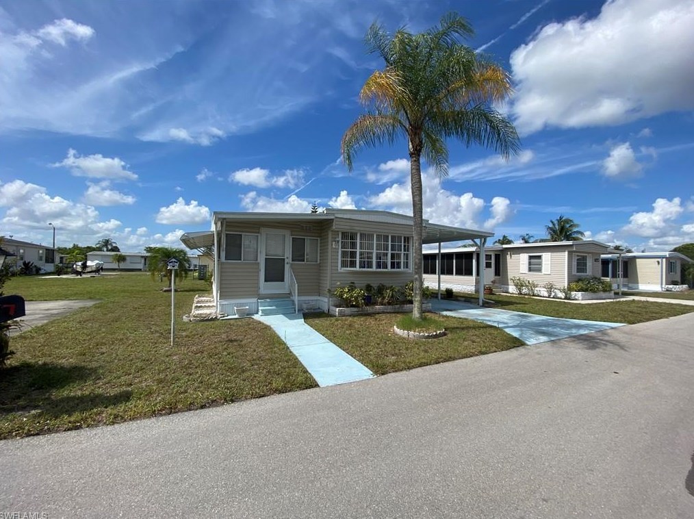 321 Domingo Dr, Fort Myers, FL 33905-4364