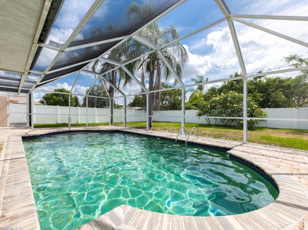 3121 8th Ave, Cape Coral, FL 33904-3510