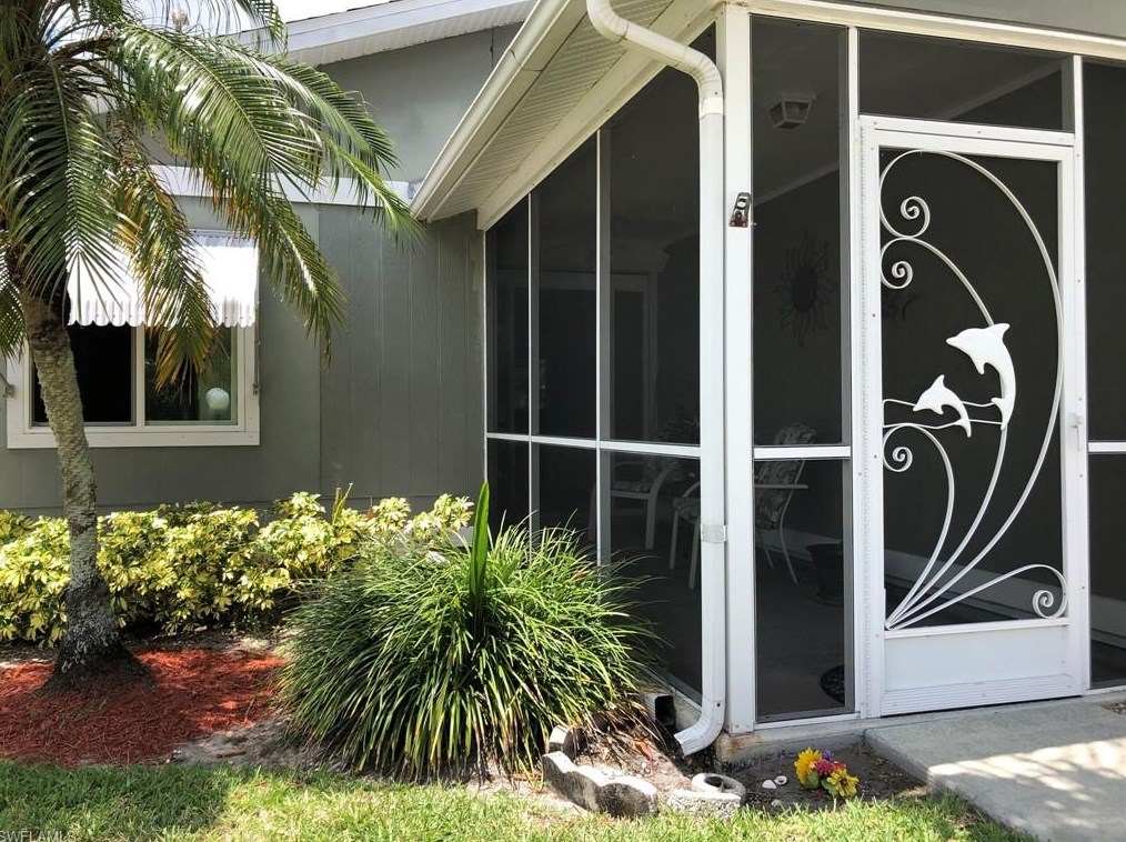 5681 Longleaf Dr, Fort Myers, FL 33917-3474