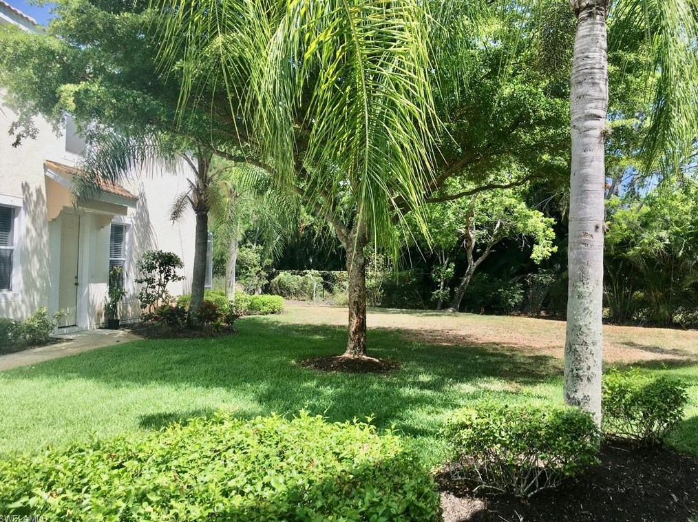 8500 Village Edge Cir, Fort Myers, FL 33919-2907