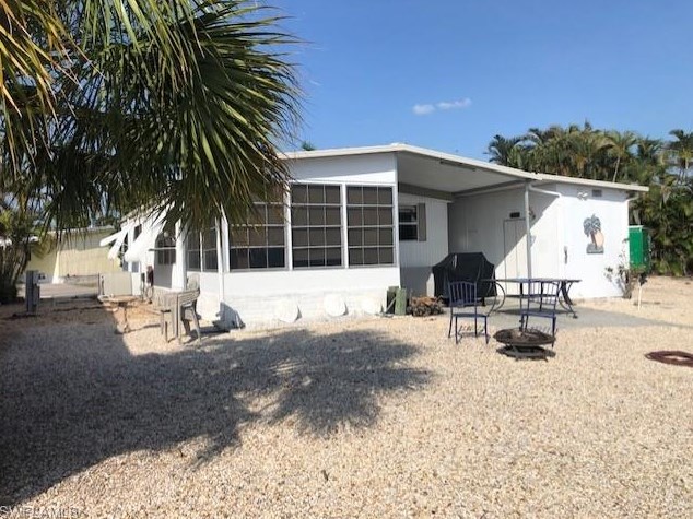 3653 Dewberry Ln, Saint James City, FL 33956