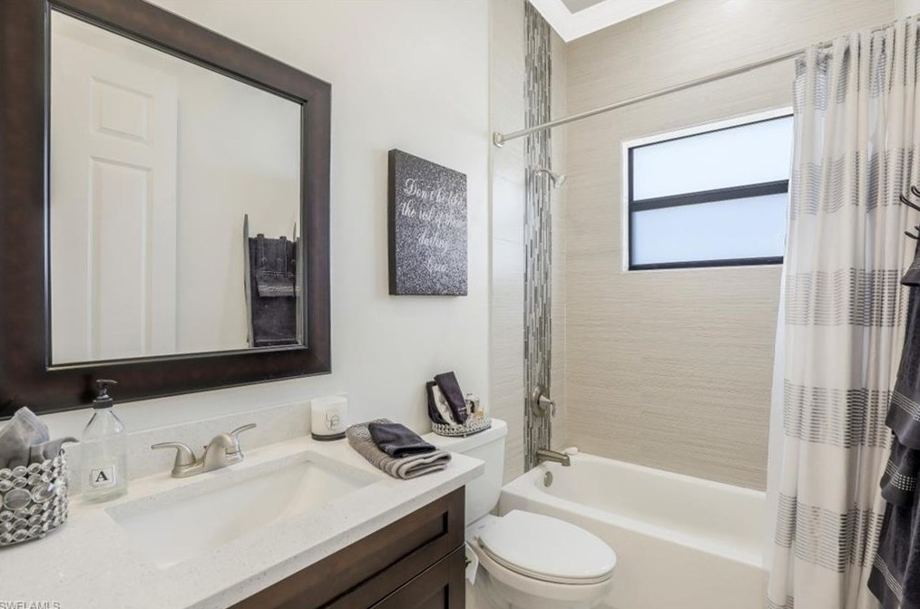 2730 41st Pl, Cape Coral FL  33993-8809 exterior