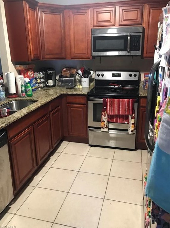 3020 Sunset Rd, Fort Myers, FL 33901-7037