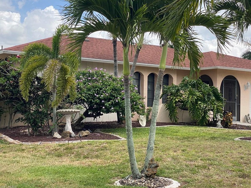 2829 51st St, Cape Coral, FL 33914-6038