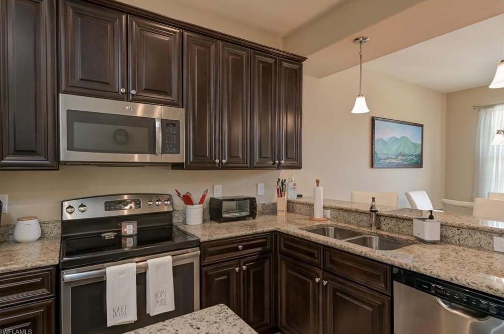11947 Nalda St, Fort Myers, FL 11702-8975