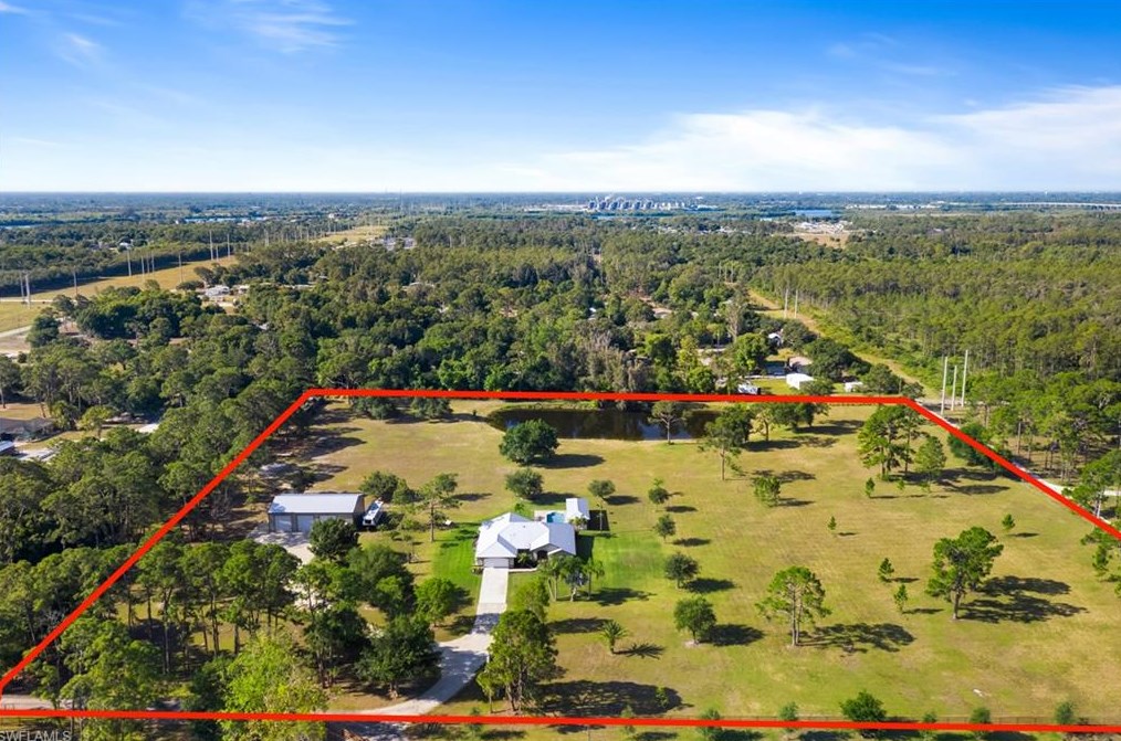18111 Palm Creek Dr, Fort Myers, FL 33917-5838