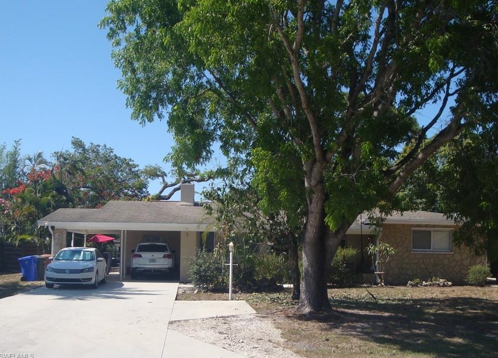 1247 Burtwood Dr, Fort Myers, FL 33901-8711