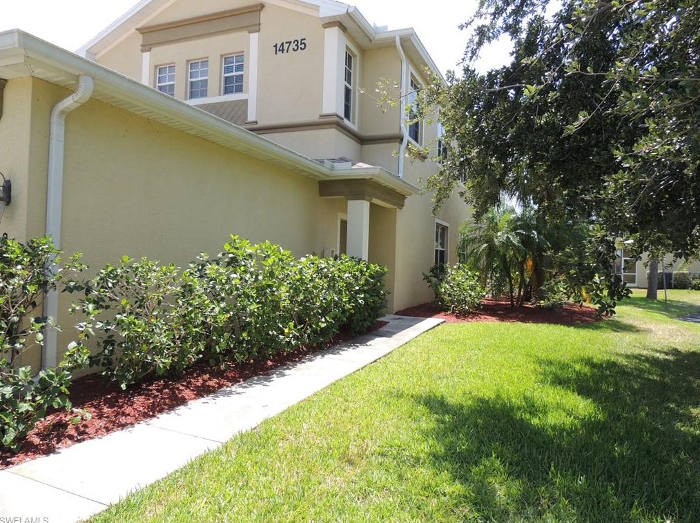 14735 Calusa Palms Dr, Fort Myers, FL 33919-7773