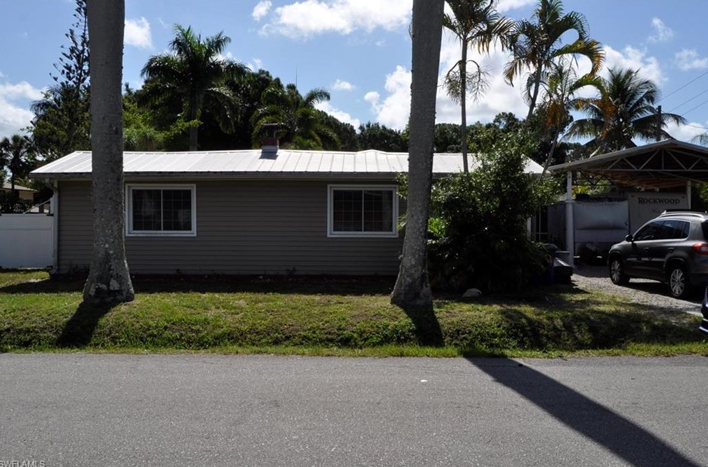 27641 Michigan St, Bonita Springs, FL 34135