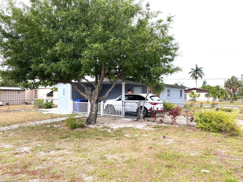 3059 Edison Ave, Fort Myers, FL 33916-5405