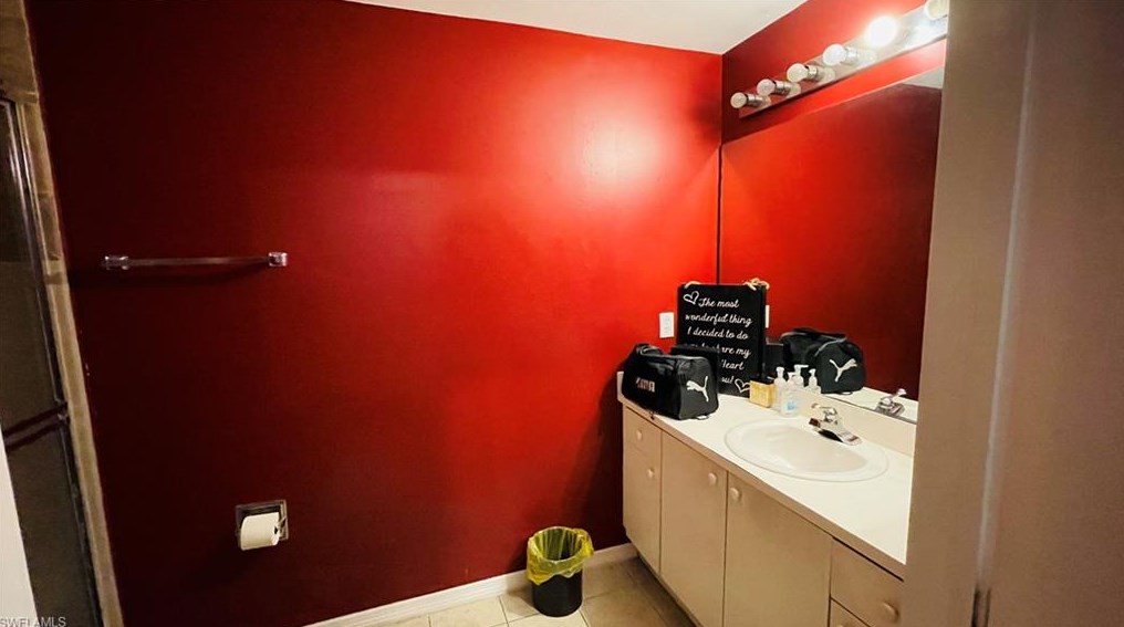 4199 Bellasol Cir, Fort Myers FL  33916-7882 exterior