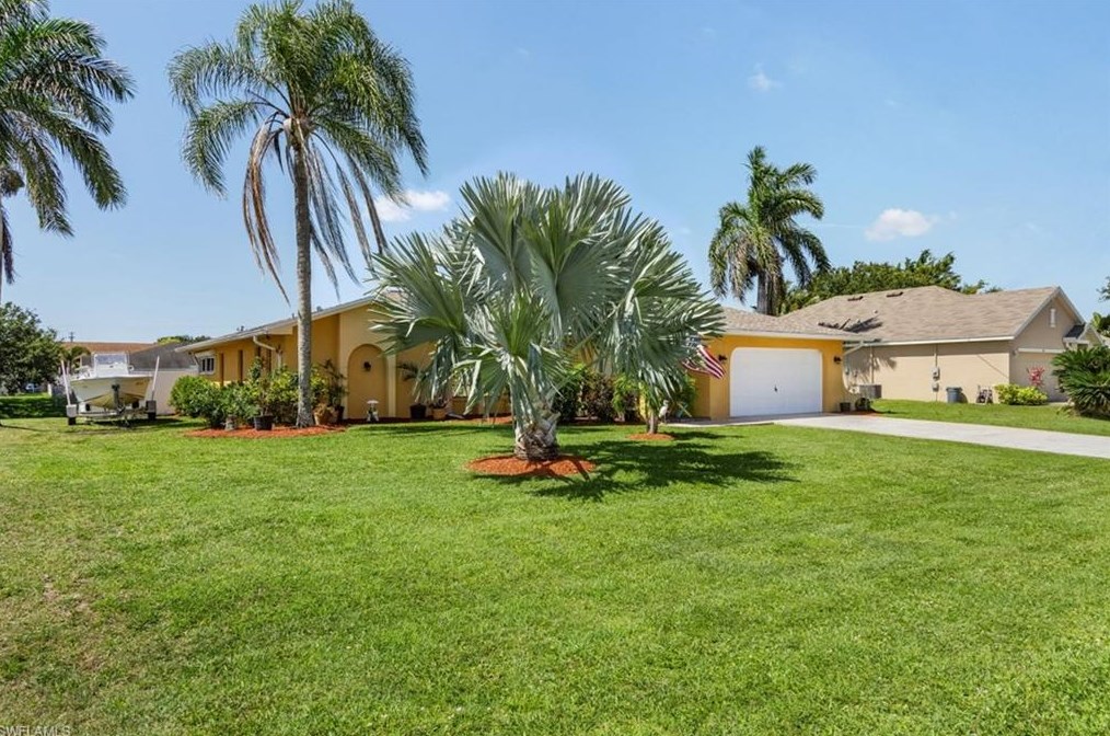 1112 5th Ter, Cape Coral, FL 33990-2642