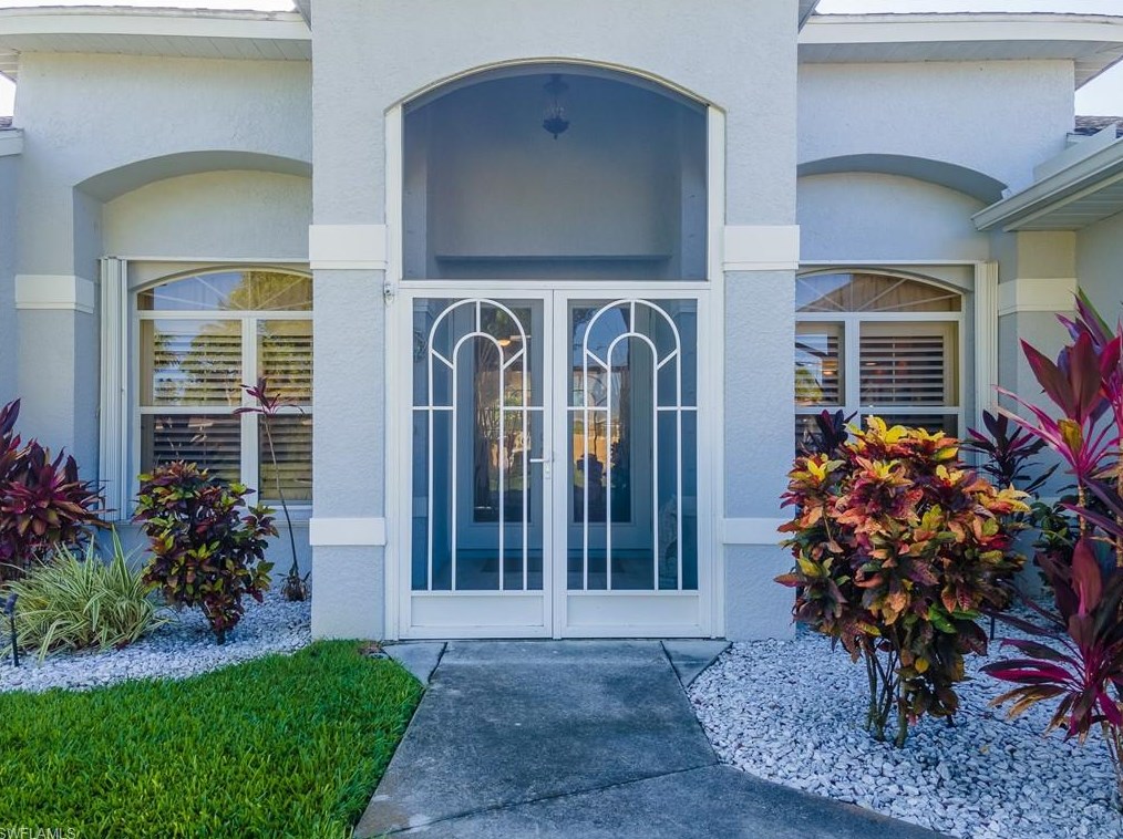 5117 York Ct, Cape Coral, FL 33904-5638