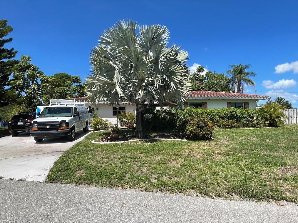 4351 Harbour Ln, Fort Myers, FL 33903-5033