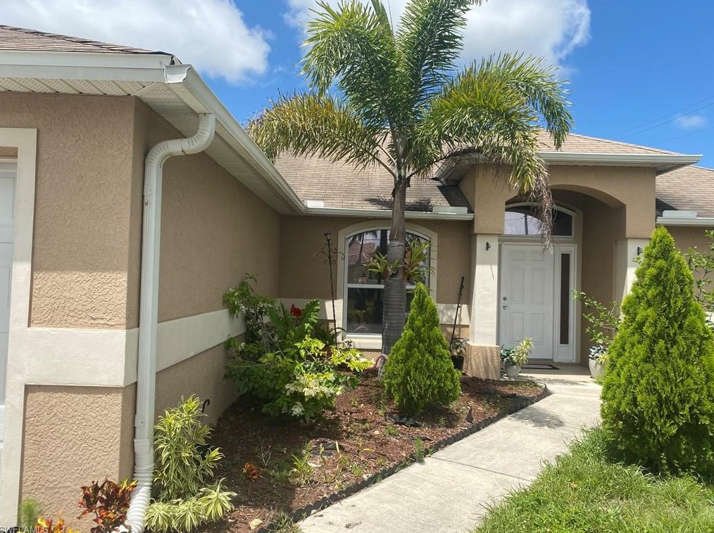 310 7th Pl, Cape Coral, FL 33909-0020