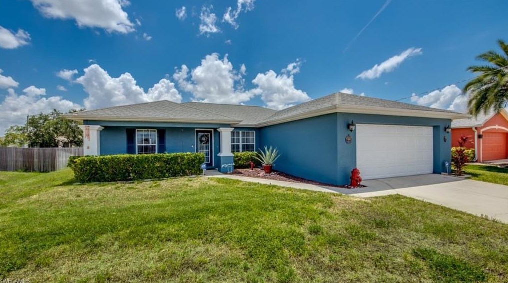 2219 6th Pl, Cape Coral, FL 33909-4394