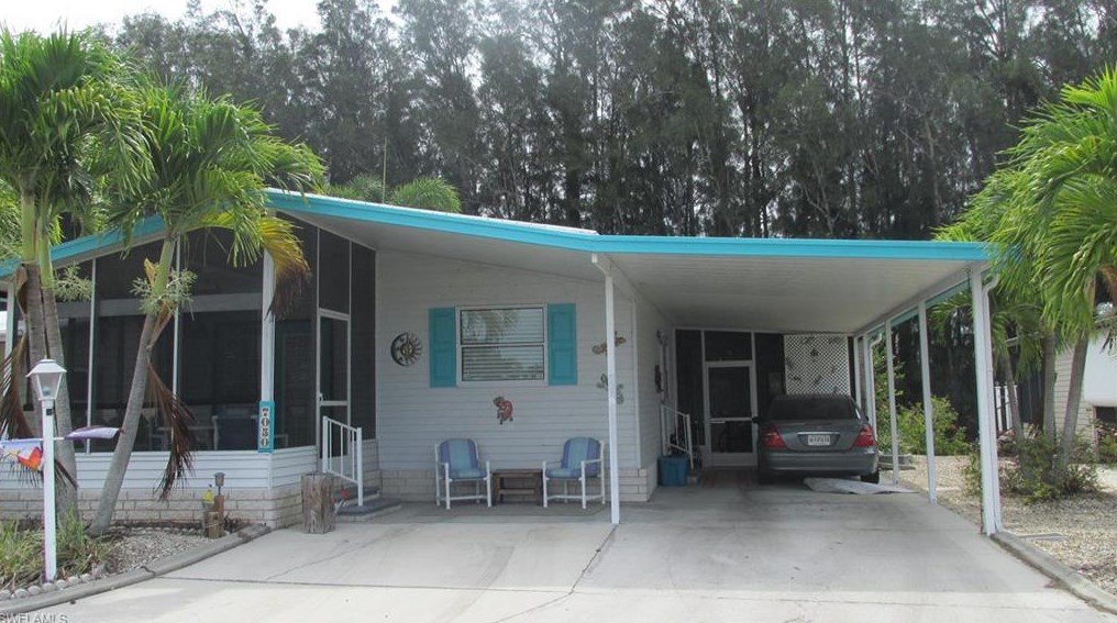 7050 Drum Dr, Saint James City, FL 33956