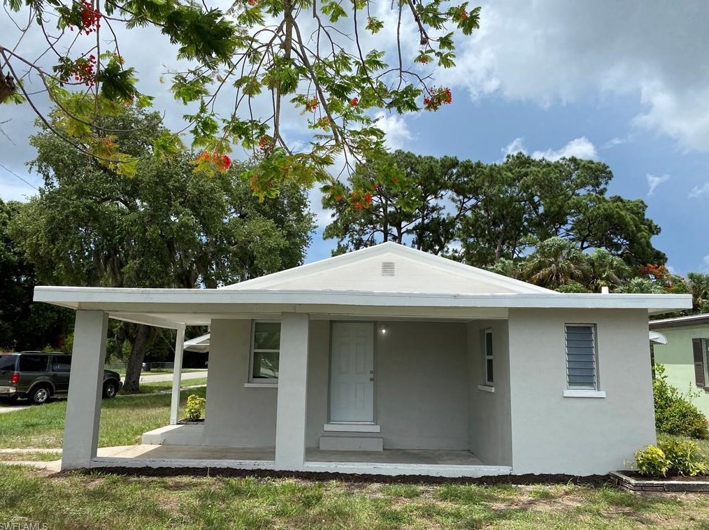 2775 Broadway, Fort Myers, FL 33901-6142