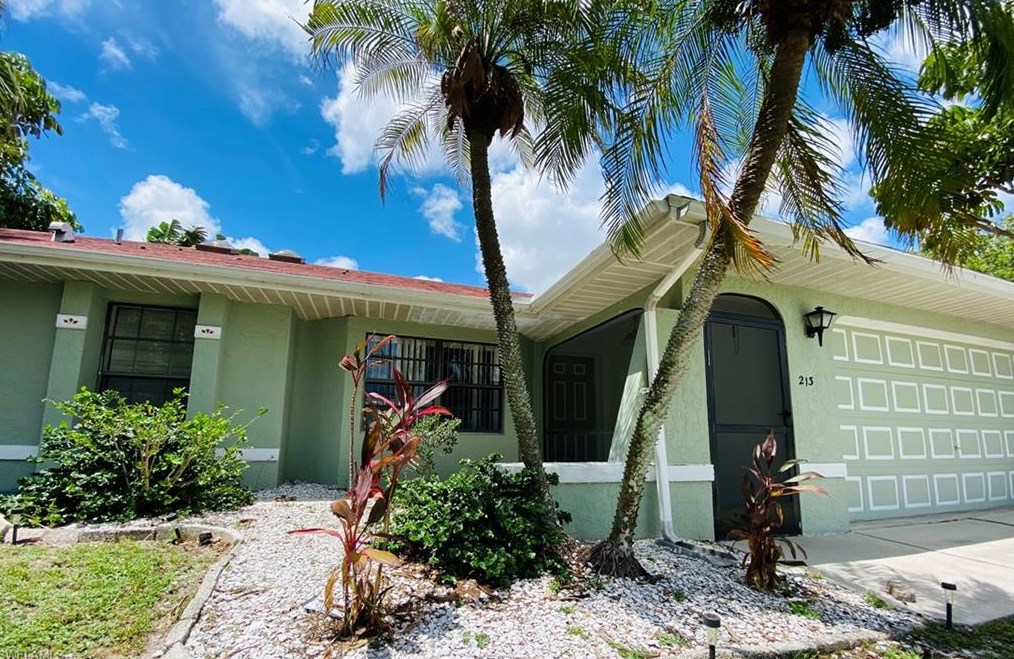 213 8th St, Cape Coral, FL 33990-1531