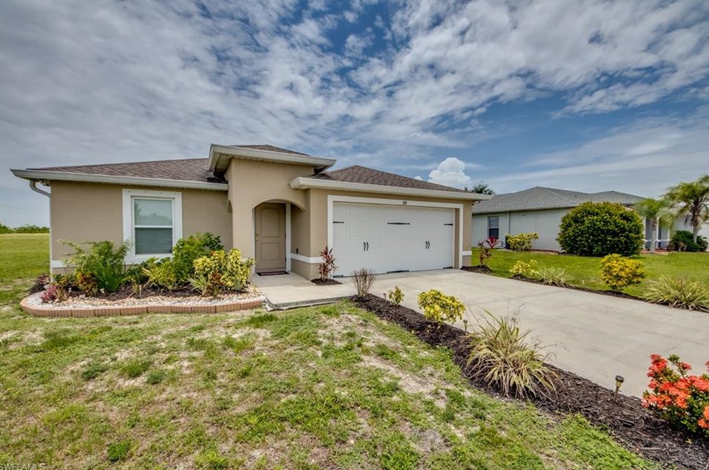 263 Richmond Ave S, Lehigh Acres, FL 33936