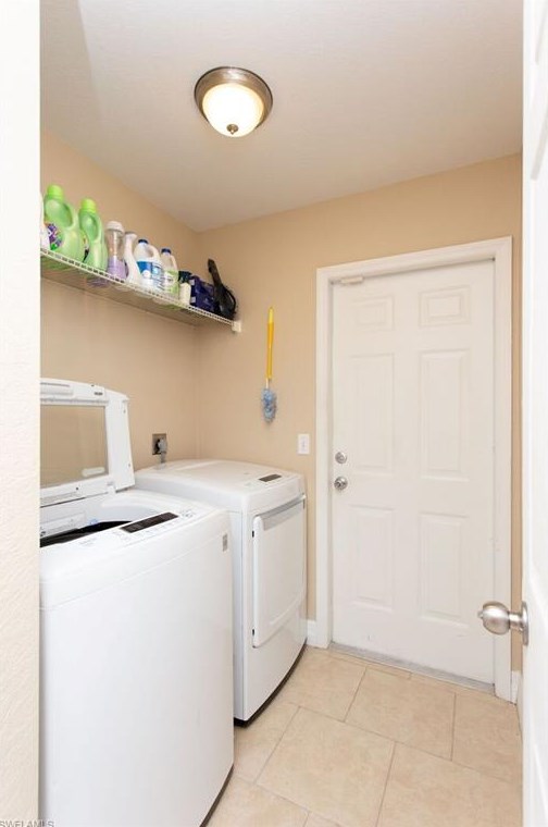 2424 1st Ave, Cape Coral FL  33909-4239 exterior