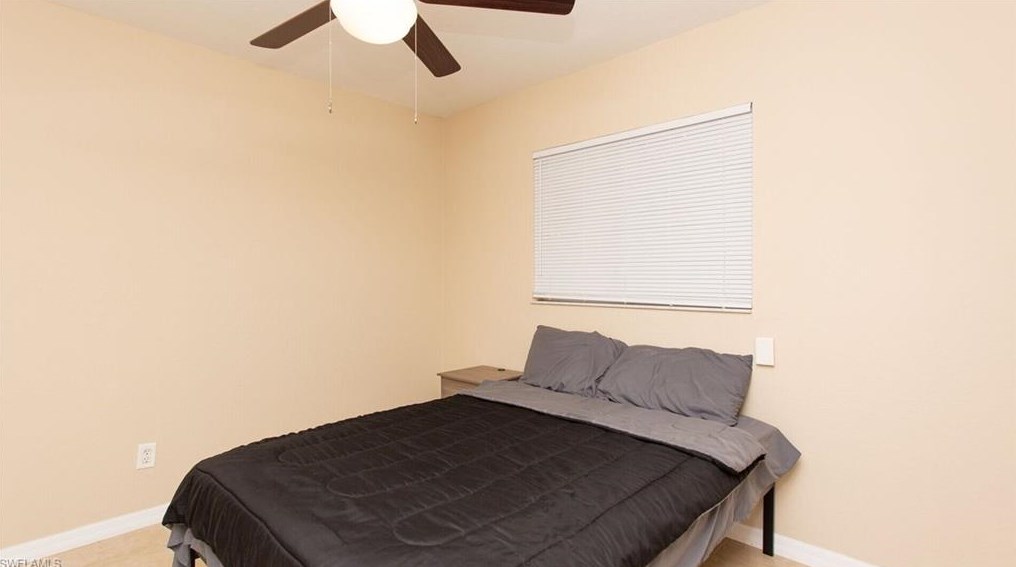 2424 1st Ave, Cape Coral FL  33909-4239 exterior