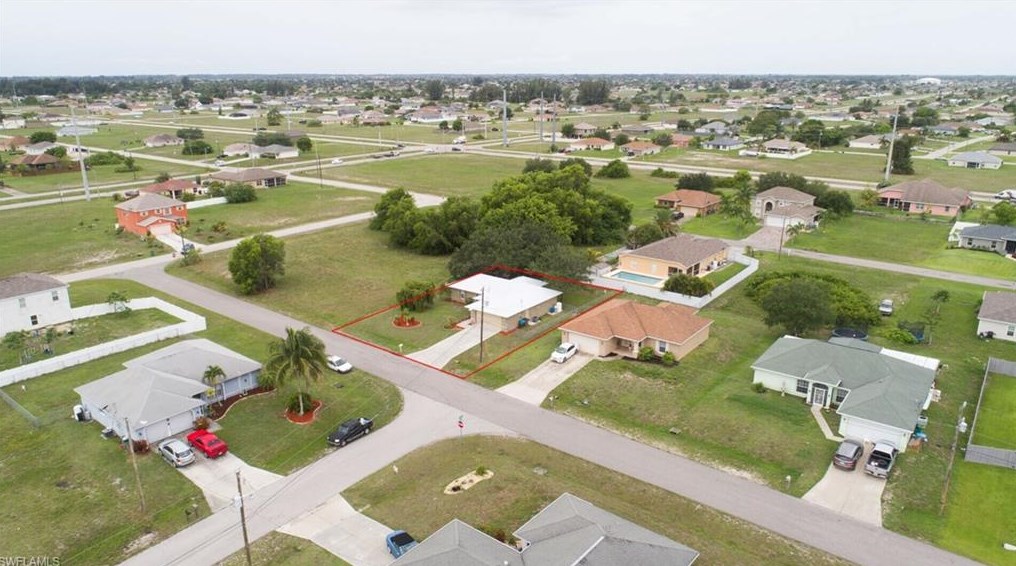 2424 1st Ave, Cape Coral FL  33909-4239 exterior