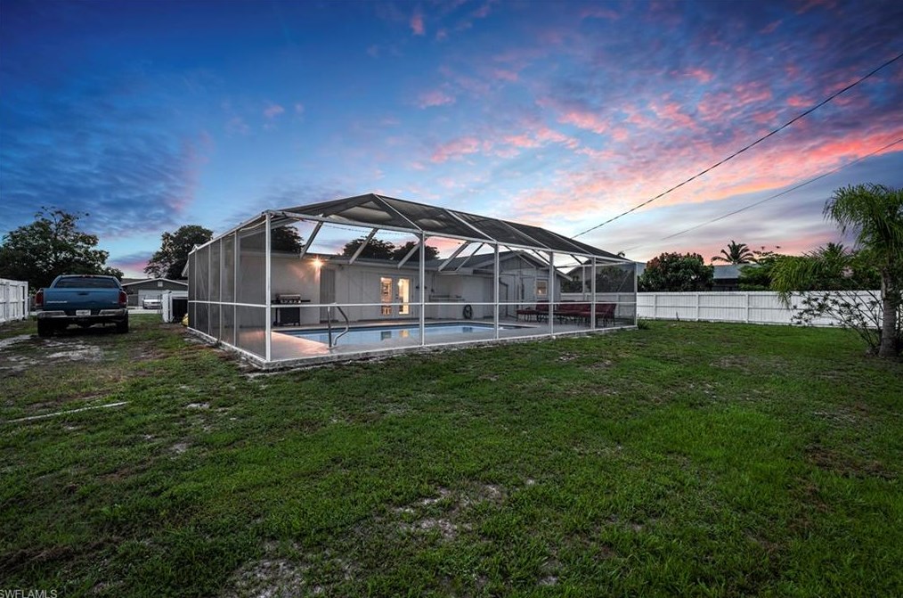 6719 Overlook Dr, Fort Myers, FL 33919-6425
