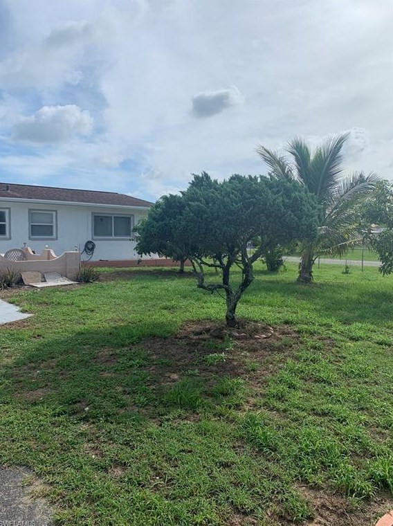 11 Leeland Heights Blvd W, Lehigh Acres, FL 33936