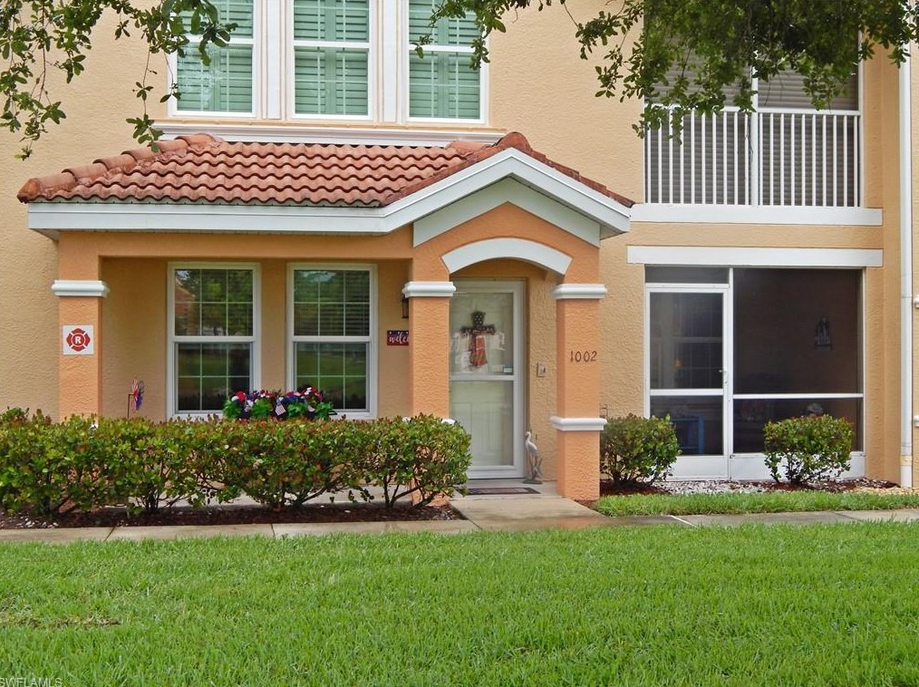1843 Concordia Lake Cir, Cape Coral, FL 33909-9057