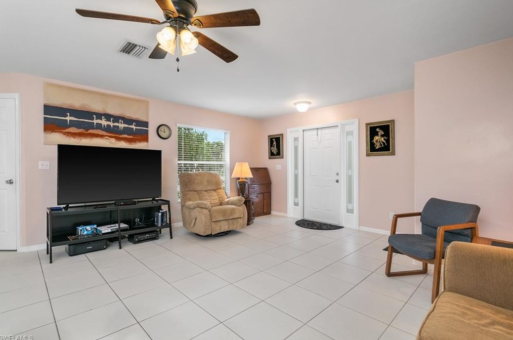 3831 Pelican Blvd, Cape Coral, FL 33914-5832