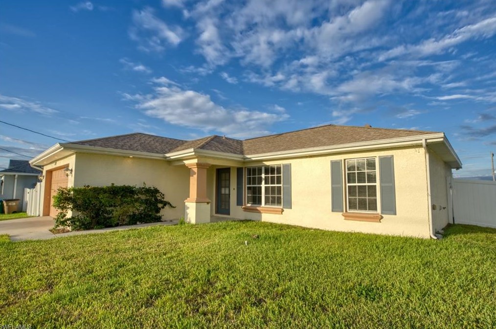 2127 8th Pl, Cape Coral, FL 33909-4443