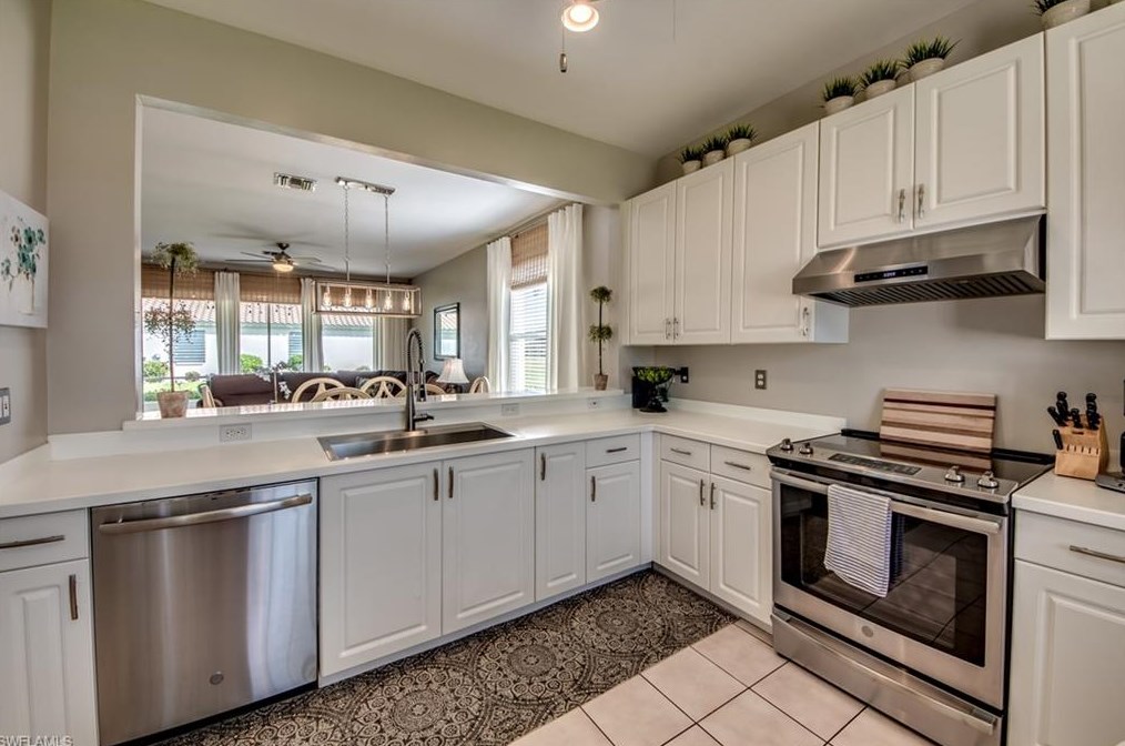 13001 Lake Meadow Dr, Fort Myers, FL 33913-6917