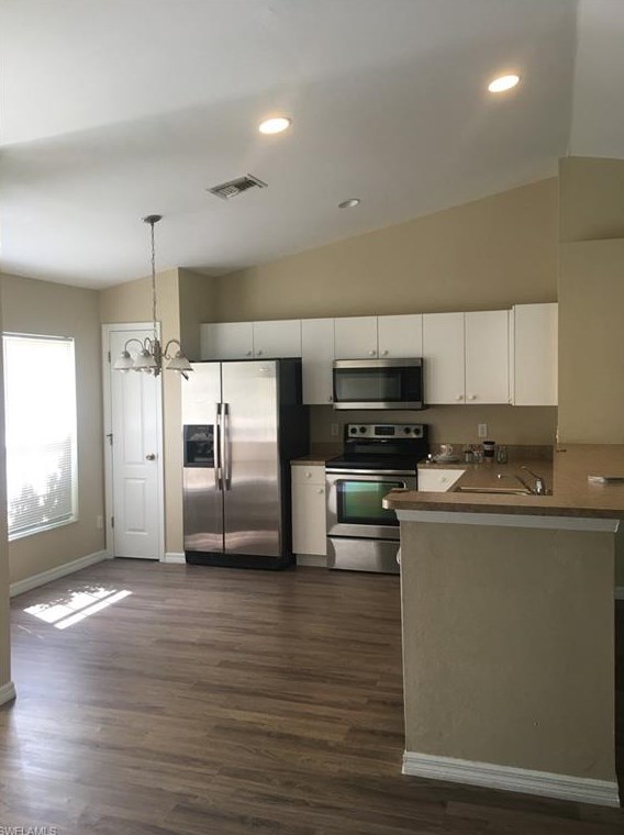 873 Rue Labeau Cir, Fort Myers, FL 33913-7514