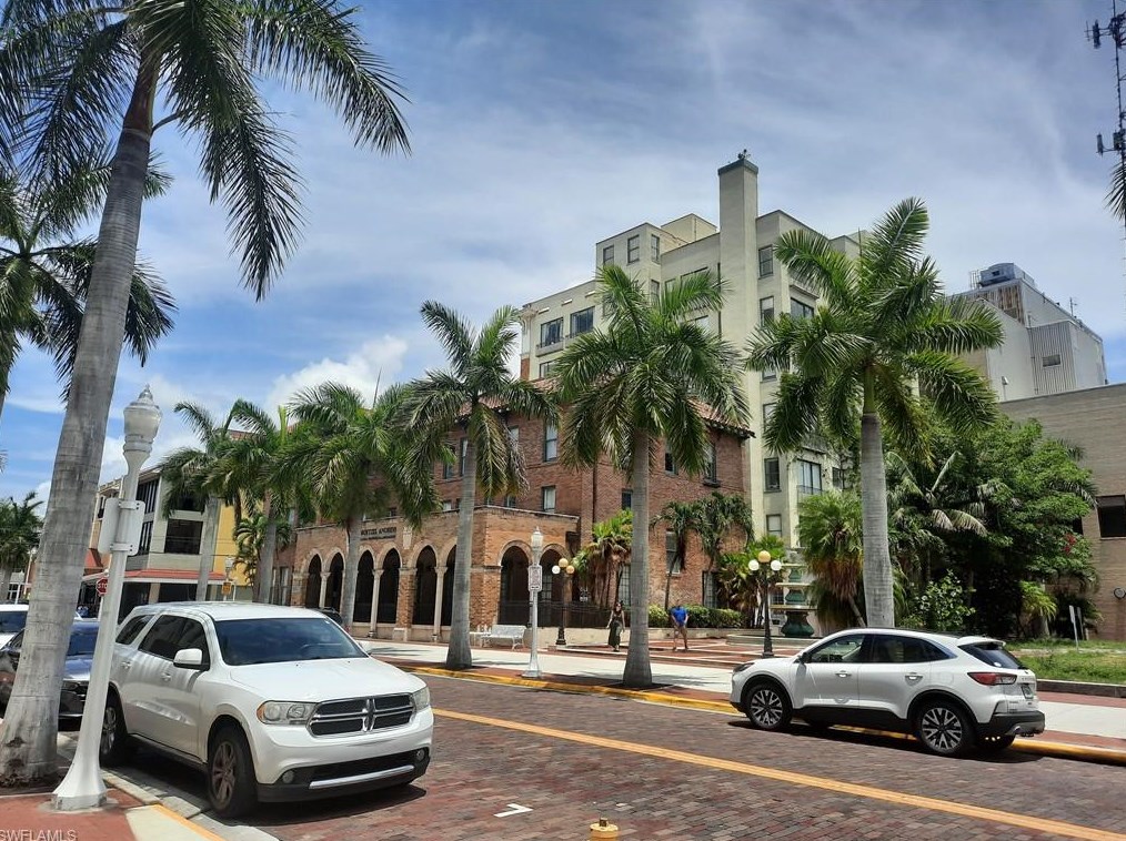 2310 First St #302, Fort Myers, FL 33901
